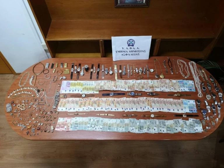 Οικιακές βοηθοί και νοσοκόμες έδιναν το… σινιάλο στην γεωργιανή μαφία για να «ξαφρίζει» σπίτια – Πάνω από 70 διαρρήξεις στη Αττική